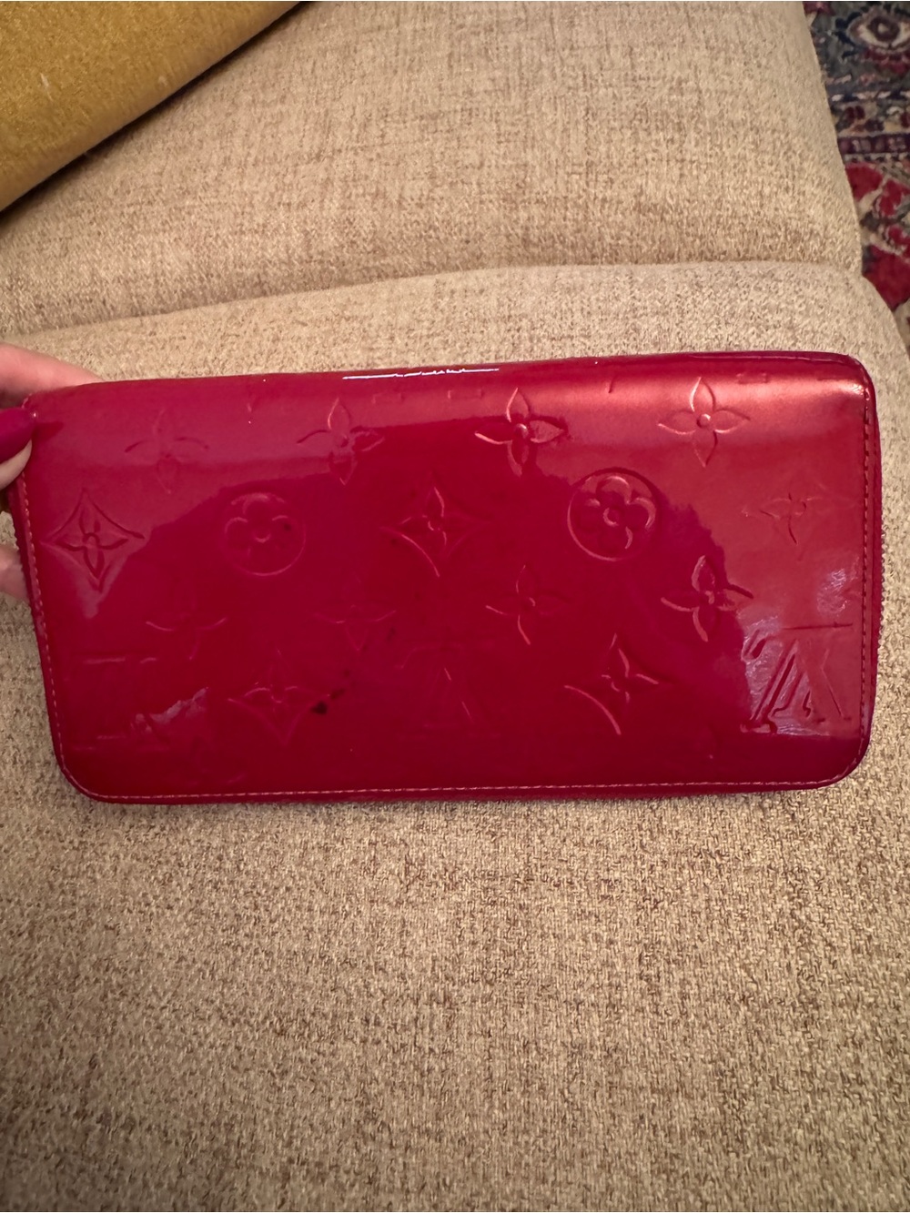 Louis Vuitton Vernis Zippy Wallet in Red